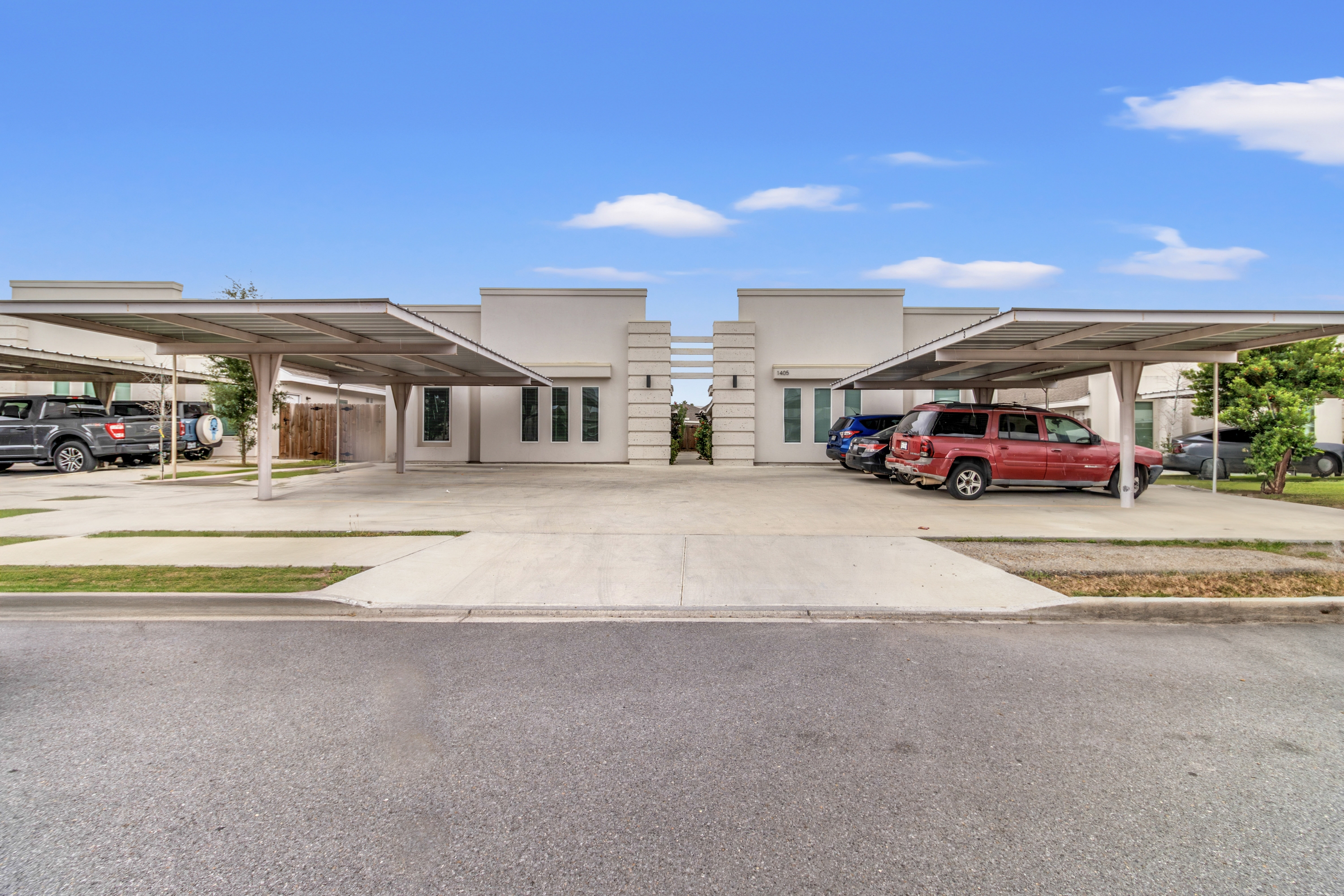 1405 Alta Vista Drive - 1