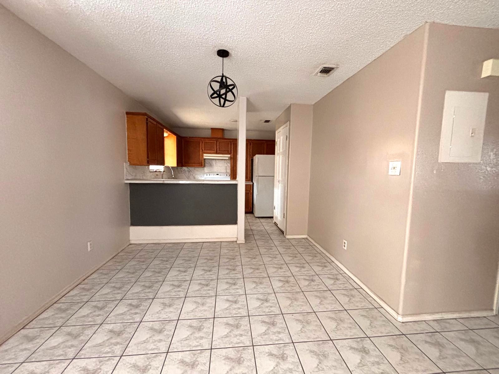 2210 Elisa Lane - 12